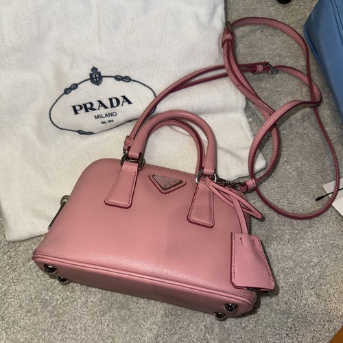 Prada promenade pink saffiano - prada,