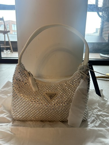Prada 100 authentic - prada,