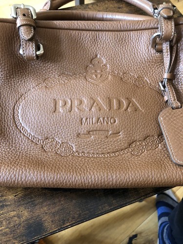Prada handbag 100 - %, authentic
